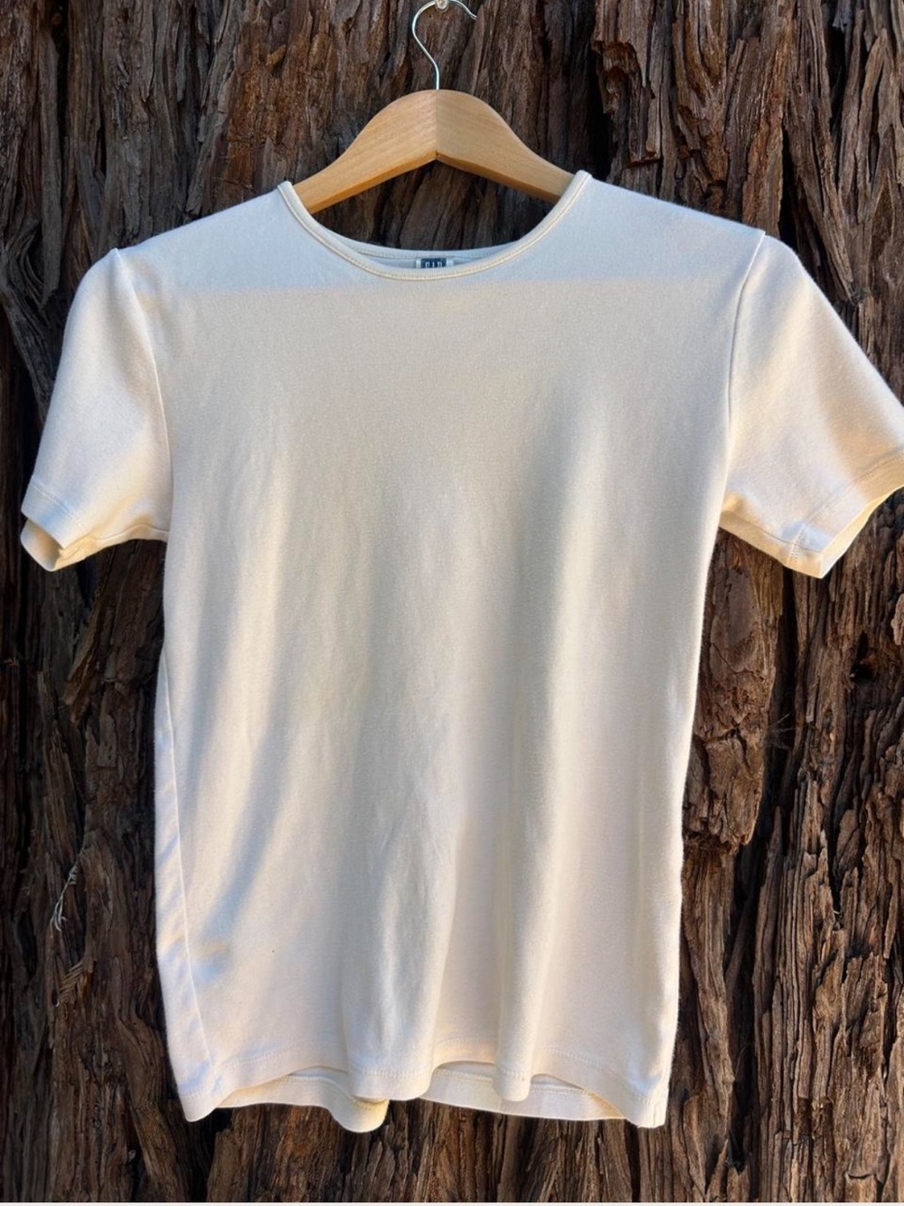 Vintage Gap Cream fitted tee